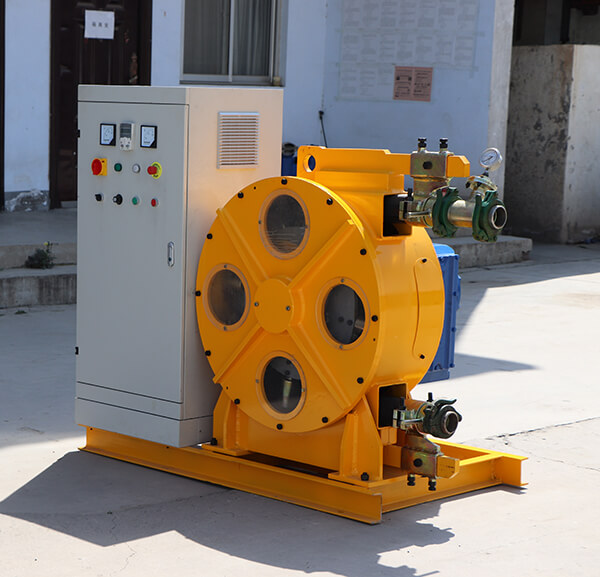 Industrial peristaltic pump for pumping sludge and mining slurry